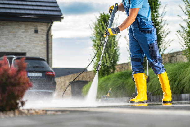 Professional Pressure washing in Halstead, KS